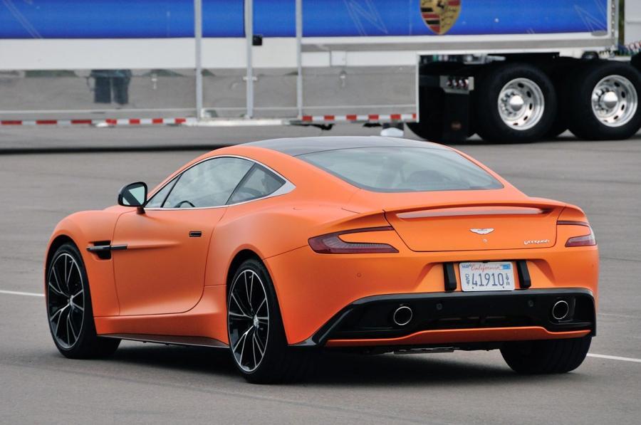 Aston Martin Vanquish 2012 года  (NA) (фото 118 из 182)